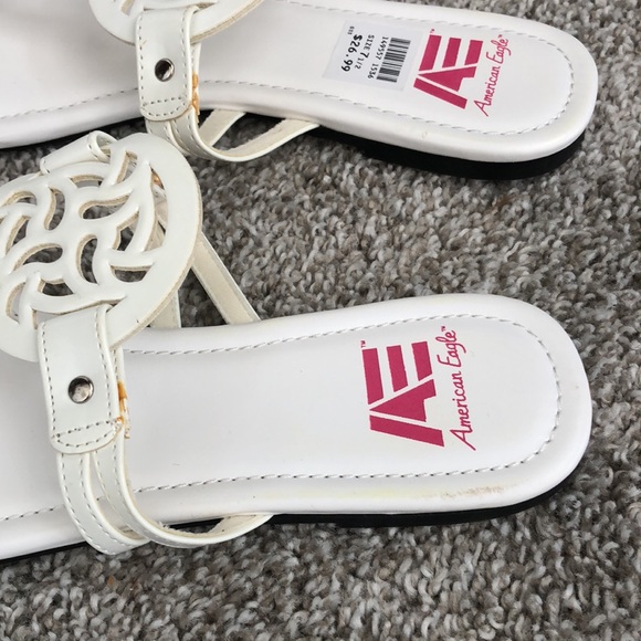 *SOLD* NWT American Eagle White Sandals - Picture 3 of 5